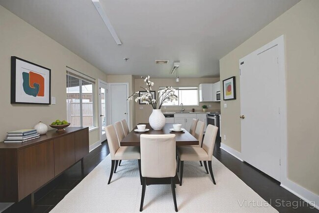 Foto del edificio - 5115 Summit Lodge Dr