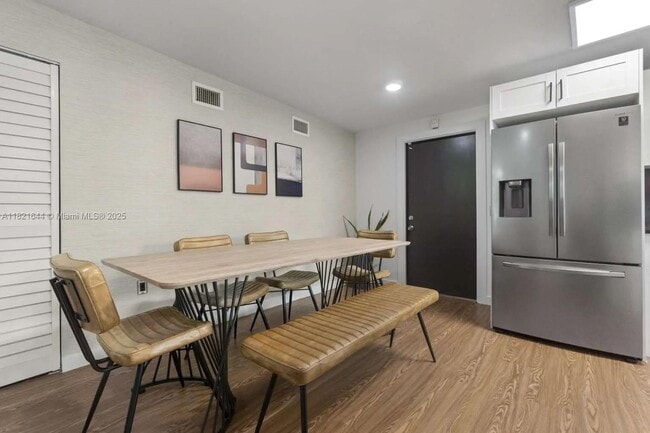 Foto del edificio - 601 SW 1st St