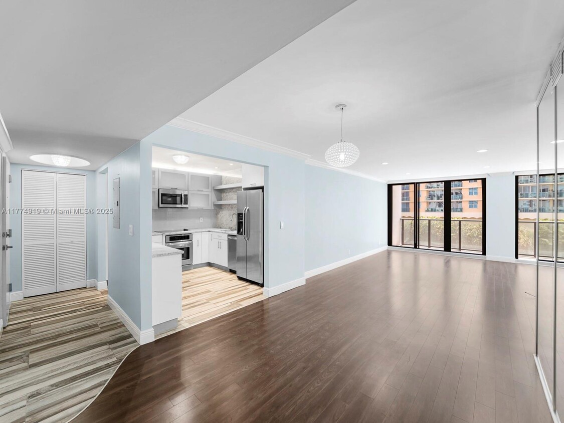 Foto principal - 2301 S Ocean Dr