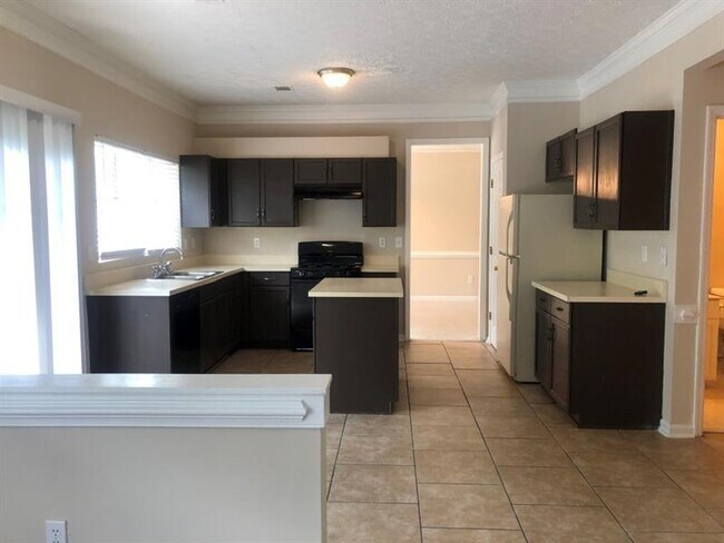 Building Photo - 4805 N Bridges Dr