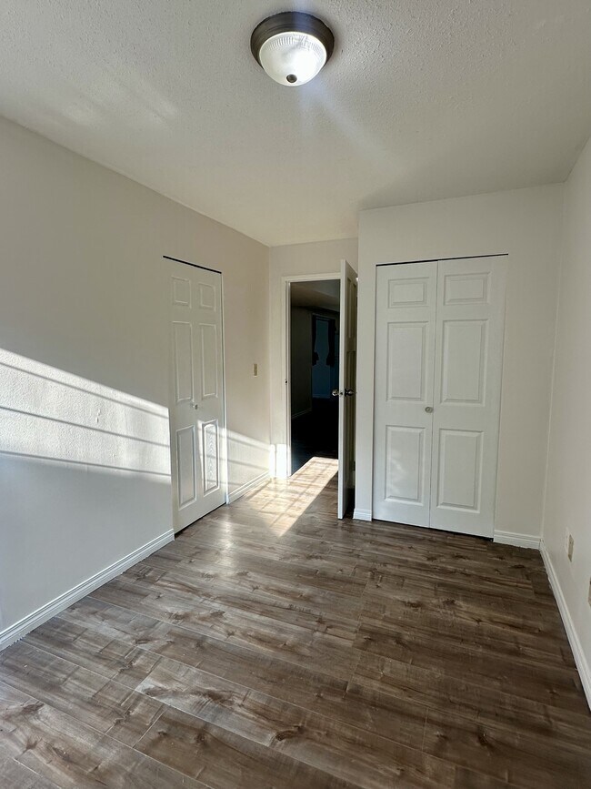 Building Photo - 34884 High Dr
