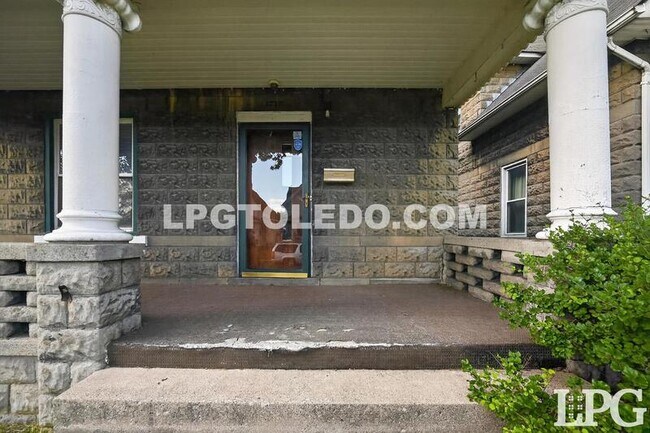 Foto del edificio - 1715 Greenwood Ave