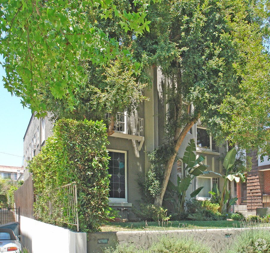 Building Photo - 137 N Clark Dr