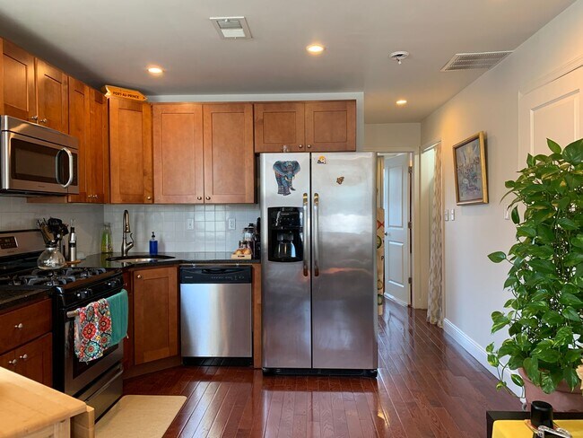 Foto del edificio - 5137 Hazel Ave