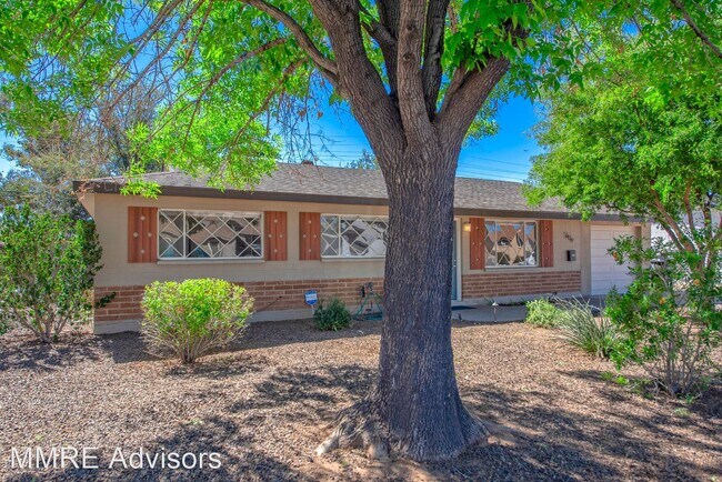 Foto del edificio - 3 br, 2 bath House - 7419 E Fillmore St