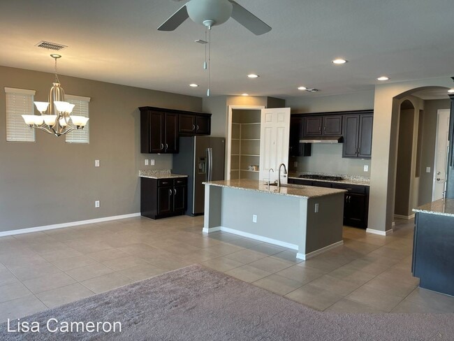 Building Photo - 3 br, 2 bath House - 3716 E Ebano St