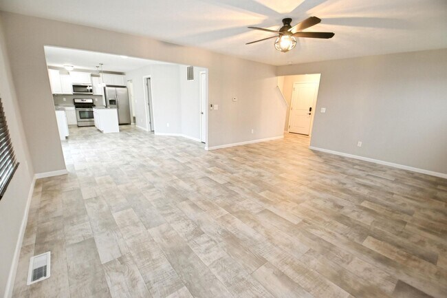 Foto del edificio - Newer Mishawaka 4 bedroom 2.5 bath home