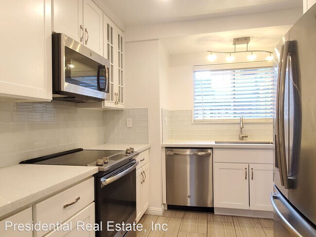 Foto del edificio - 4 br, 1.5 bath House - 3190 Groth Ct