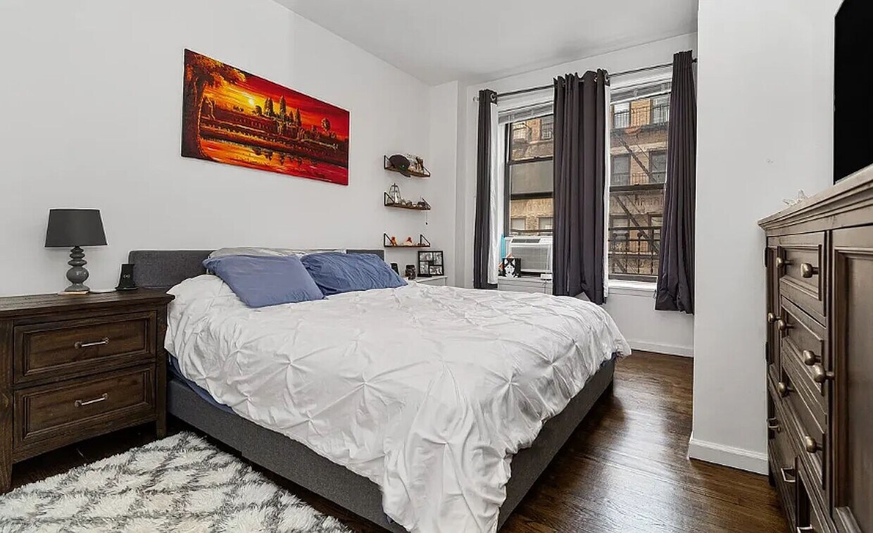 Foto principal - 6 W 107th St
