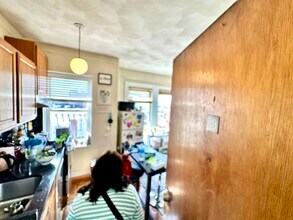 Building Photo - 108 Myrtle St