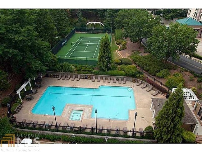 Foto del edificio - 795 Hammond Dr