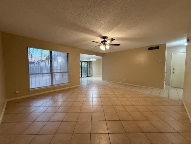 Building Photo - 1002 Castle Heights Dr