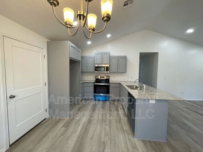 Foto del edificio - 107 W Anderson Ave