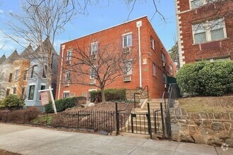 Building Photo - 513 12th St NE