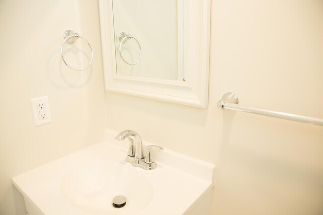 Photo du bâtiment - 4 Camilla Crescent