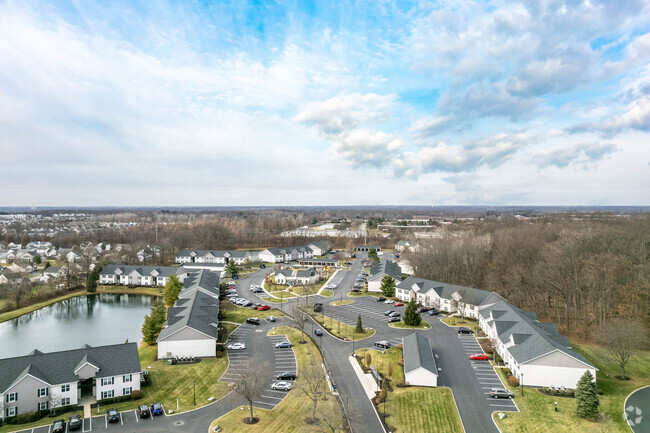 Aerial Photo - Lake Club