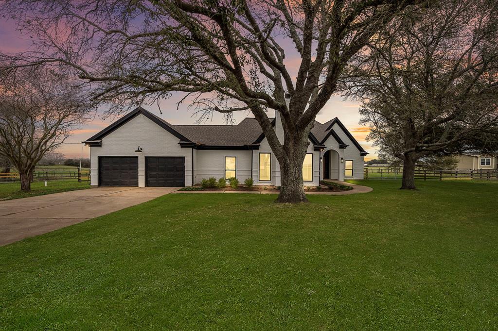 Foto principal - 32826 Rogers Rd