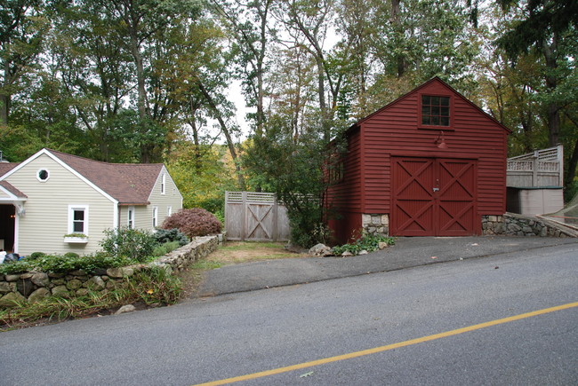 Building Photo - 78 Old Kings Hwy