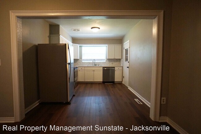 Foto del edificio - 4 br, 2 bath House - 8308 Manavista St