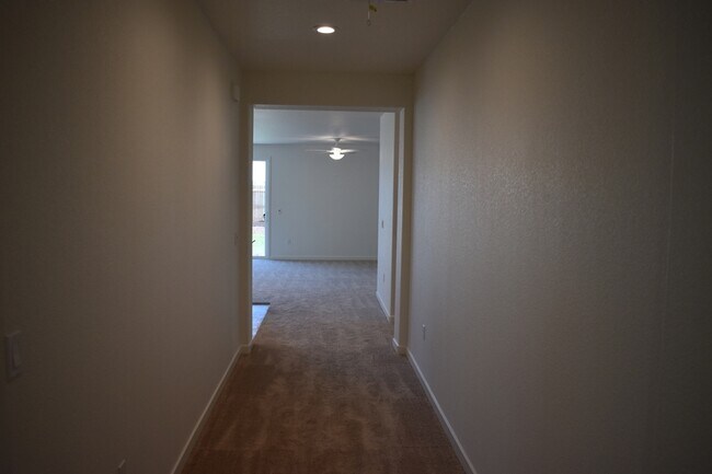 Foto del edificio - 4851 Mari Cruz Ln