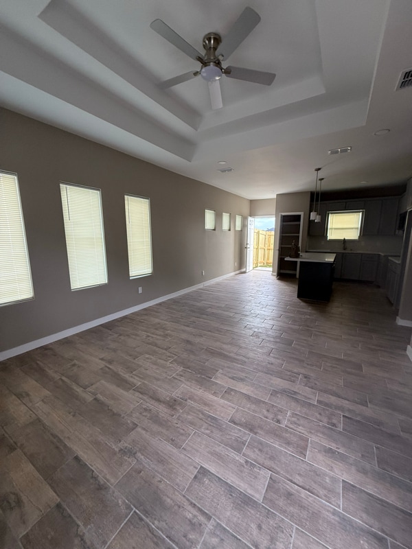 Building Photo - 503 Hope Dr