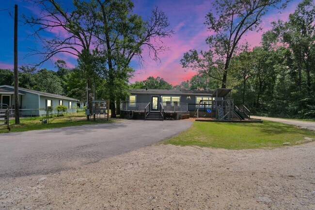 Building Photo - 24463 Linda Ln