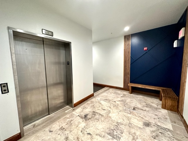 Foto del edificio - 330 Austin Ave