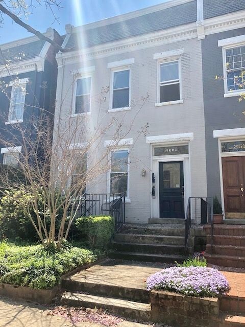 Primary Photo - 2515 Kensington Ave