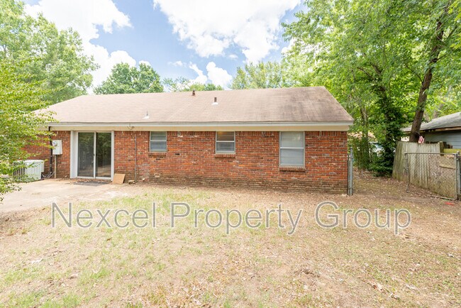 Foto del edificio - 8095 Whitebrook Dr