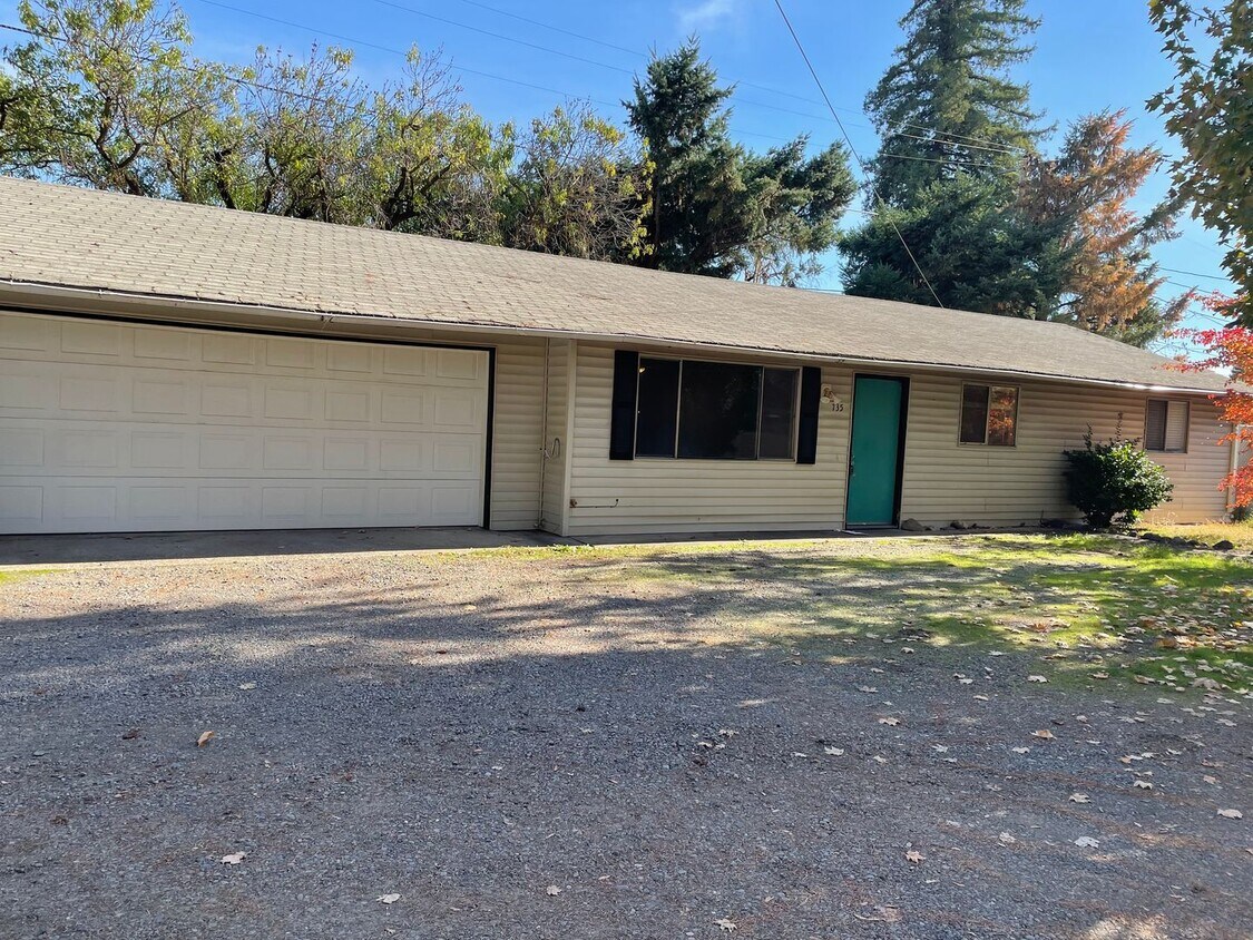 Primary Photo - Nicely Tucked Away-3 Bed 2 Bath Home ~ New...