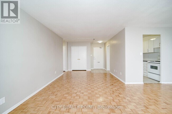 Photo du bâtiment - 6200 Bathurst St