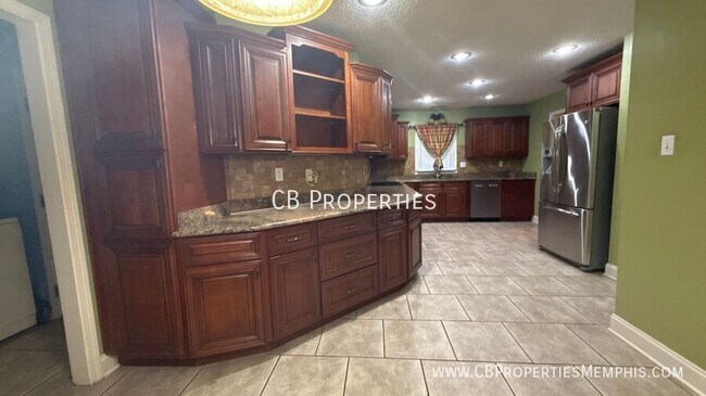 Foto del edificio - 983 Rolling Oaks Ln
