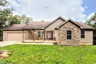 Building Photo - 21619 Lakeshore Dr