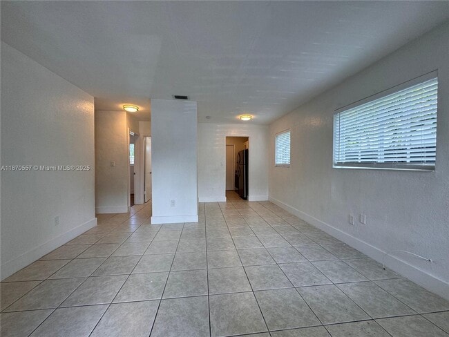 Building Photo - 5151 N Miami Ave