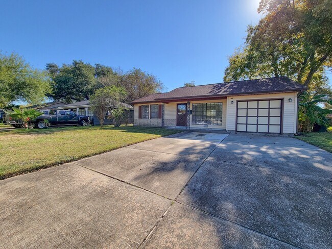 Foto del edificio - 6351 Granite St