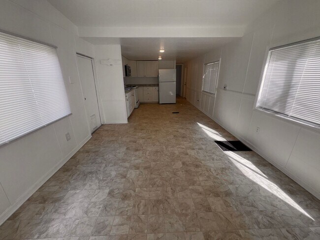 Foto del edificio - 1137 S Christiana Ave