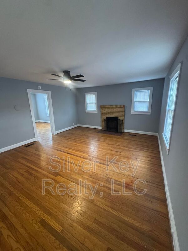 Foto del edificio - 207 W Washington Ave