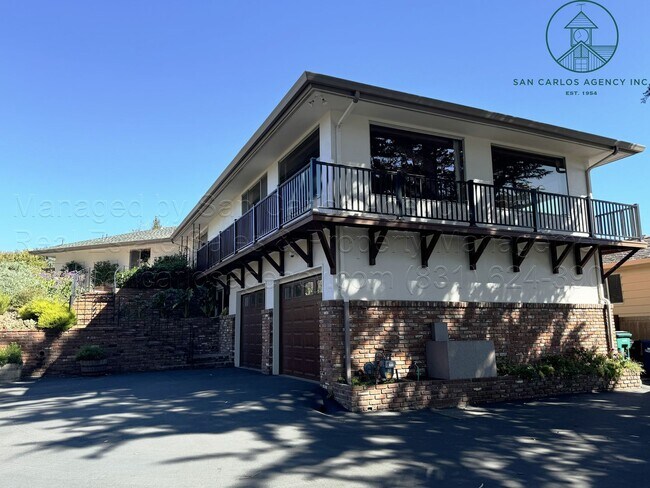 Foto del edificio - 2 Bedroom Carmel Home with Views of Point Lobos