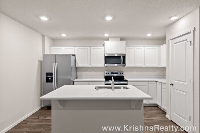 Foto del edificio - Beautiful NEW CONSTRUCTION 3 Bedroom 2.5 B...