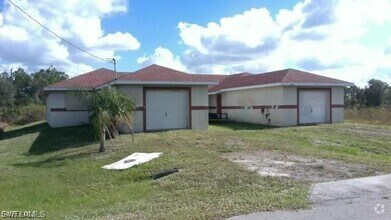 Building Photo - 779 Bedford Dr