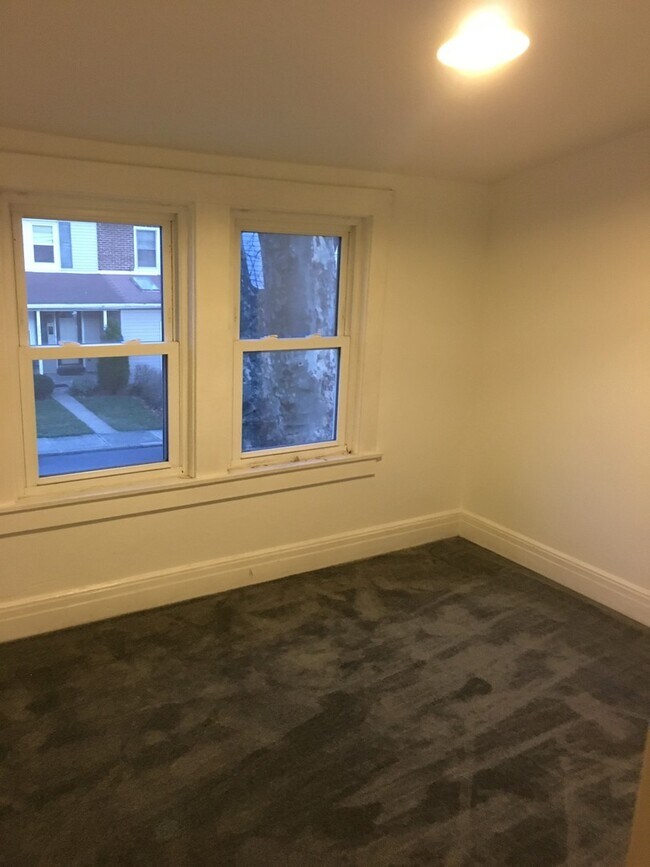 Building Photo - Modern Minimalism - 2BD Single Family Home...