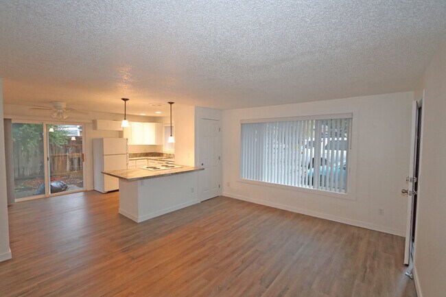 Foto del edificio - 1647 Salishan St SE