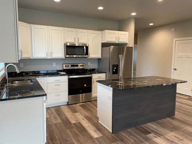 Building Photo - 3 BEDROOM/2 BATHROOM ~ New Construction ~ ...