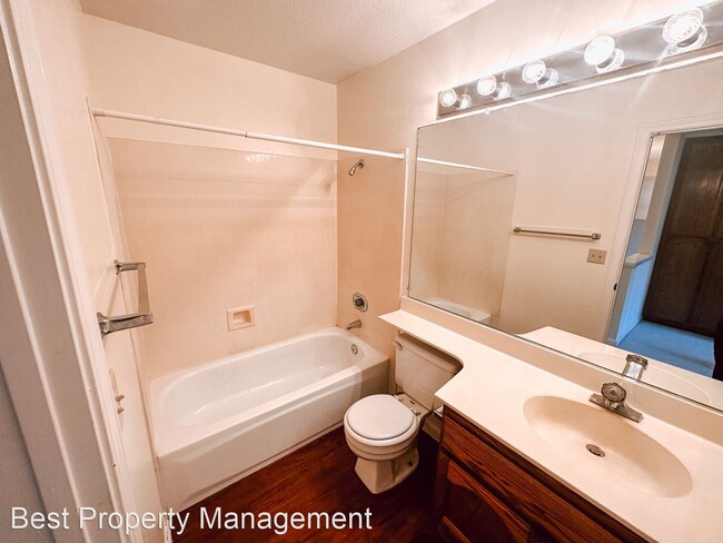 Building Photo - 3 br, 2.5 bath House - 3160 Paseo Robles