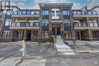 Building Photo - 1695-1695 Dersan St