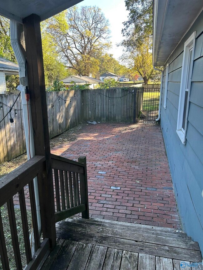 Foto del edificio - 1611 College St SE