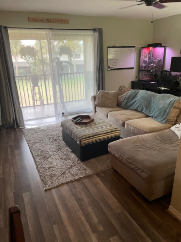 Foto del edificio - 1070 Ellen Ct