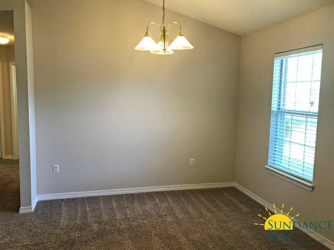 Building Photo - Great 3 Bedroom Home in Crestview