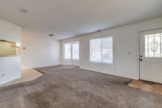 Building Photo - OGDEN DUPLEX (KCK-001-O)