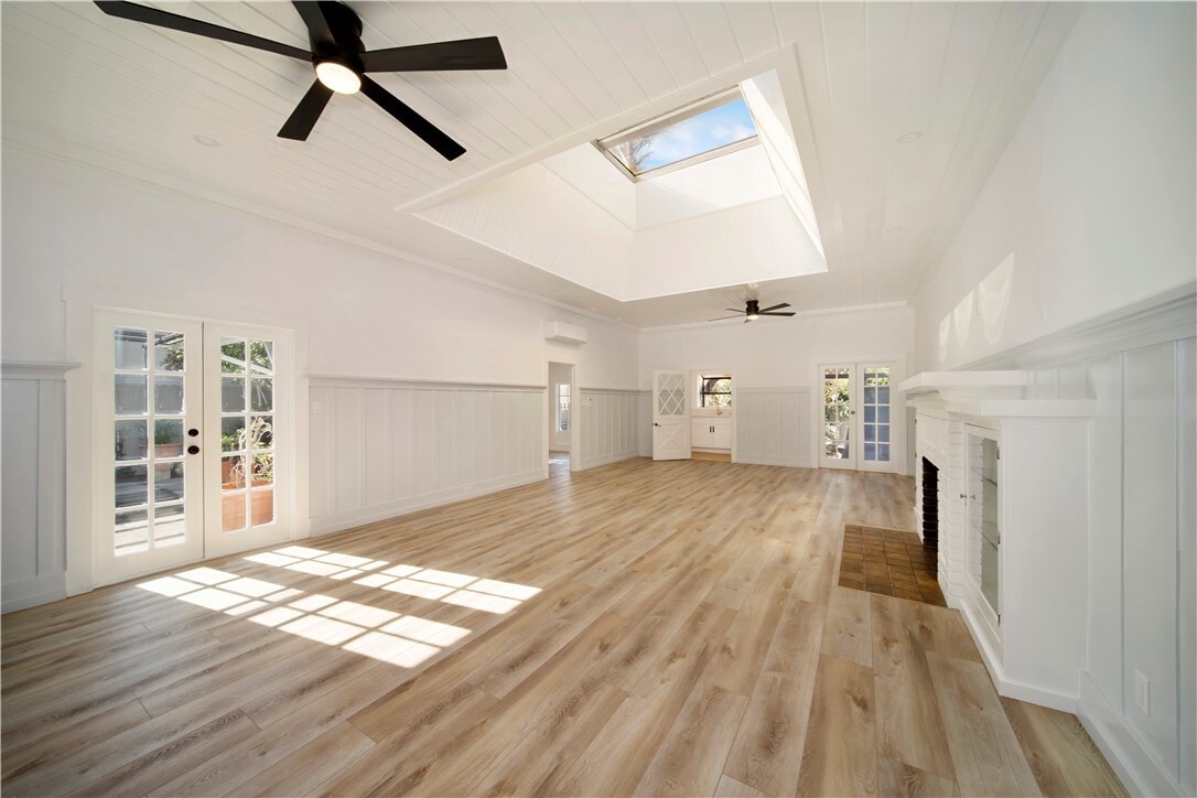 Foto principal - 1175 Glenneyre St